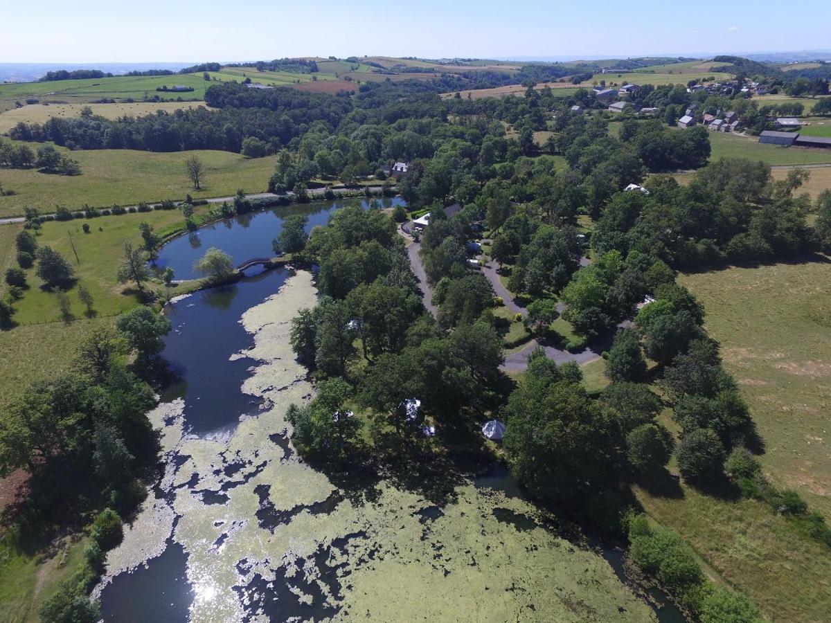 Camping Etang Du Camp Senergues Exterior photo