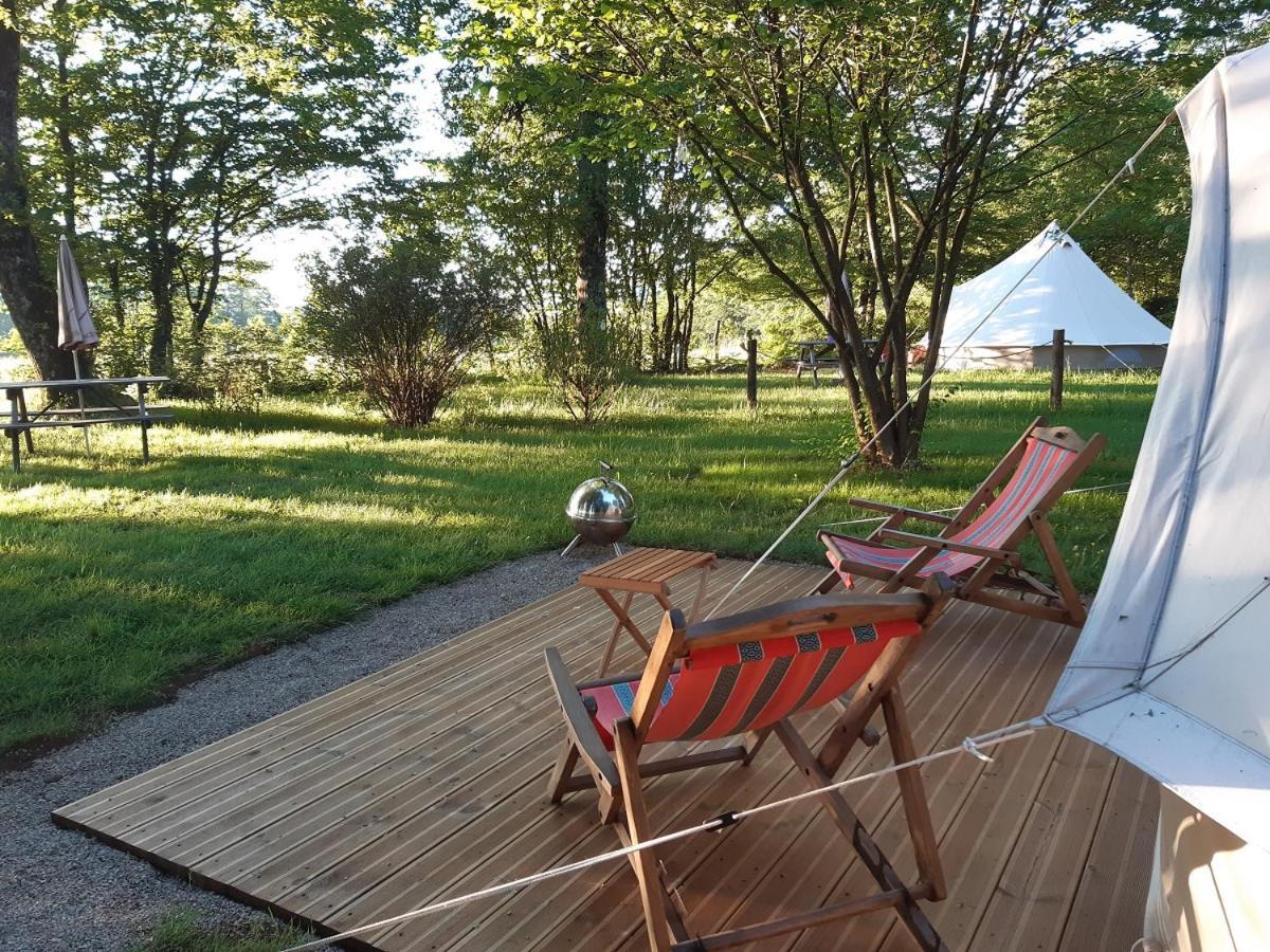 Camping Etang Du Camp Senergues Exterior photo